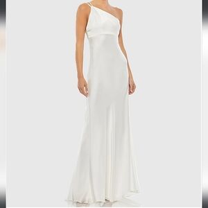 Ieena for Mac Dugga White One Shoulder Double Strap Satin Gown‎ Sz 6
